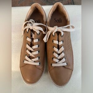 Sofft Arianna Women's Tan Leather Sneakers